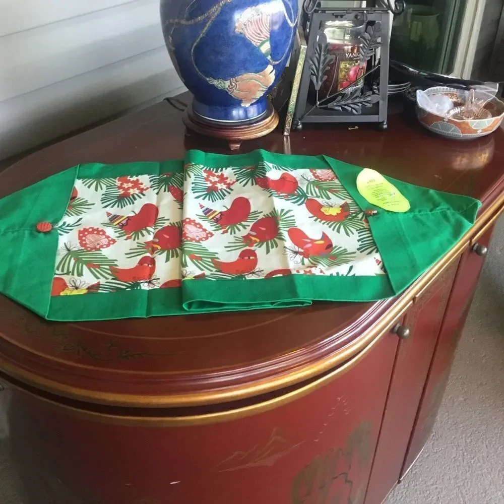Handmade Holiday. Runner